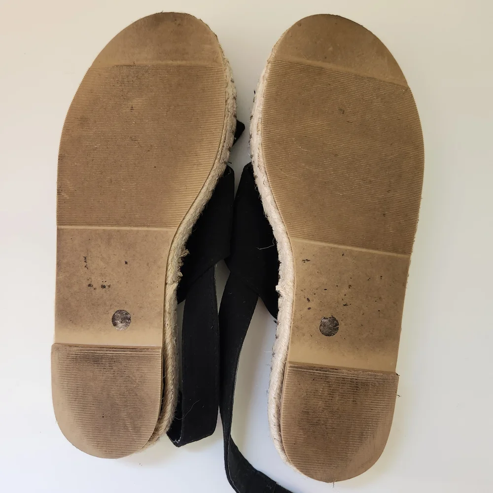 Krush Black Espadrille Sandals Sz 6 | Resort Casual Flat Slides